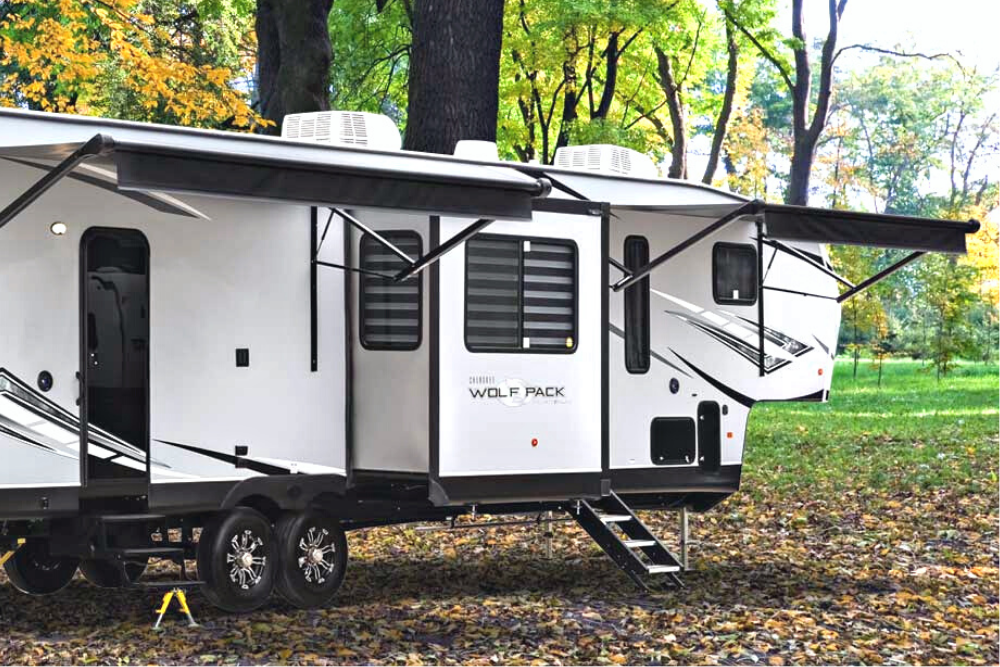 toy hauler fifth wheel at Blue Dog RV